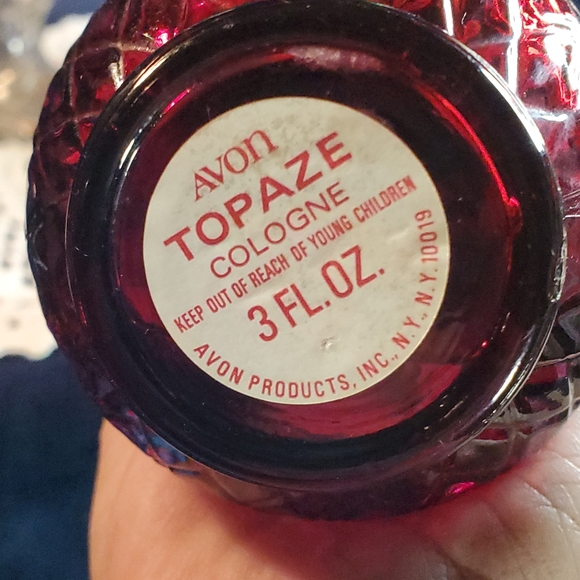 Elegant Vintage Avon Perfume Bottles - Picture 4 of 15